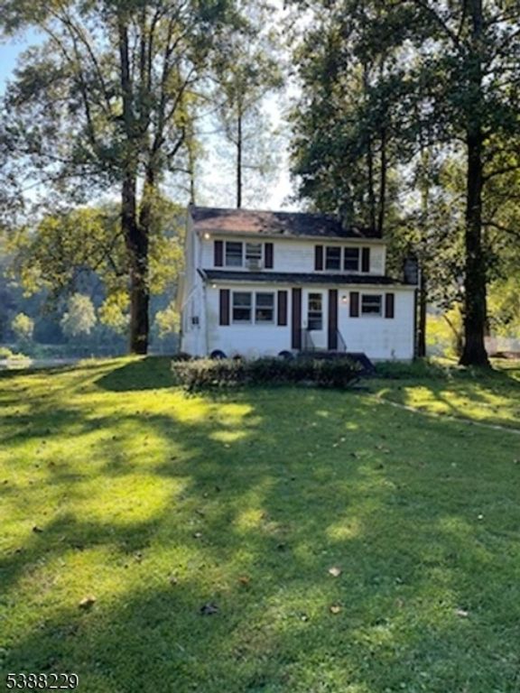 121 Byram Ln, Kingwood Twp., NJ 08559