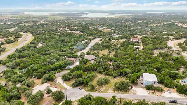 162 Falcon, Canyon Lake, TX 78133