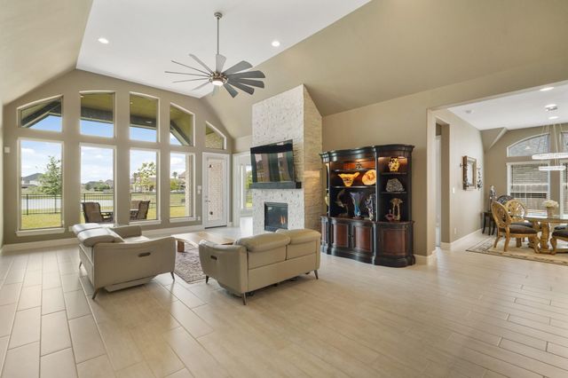 19019 Dappled Mare Circle, Tomball, TX 77377