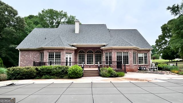 105 Meadow Trail, Social Circle, GA 30025