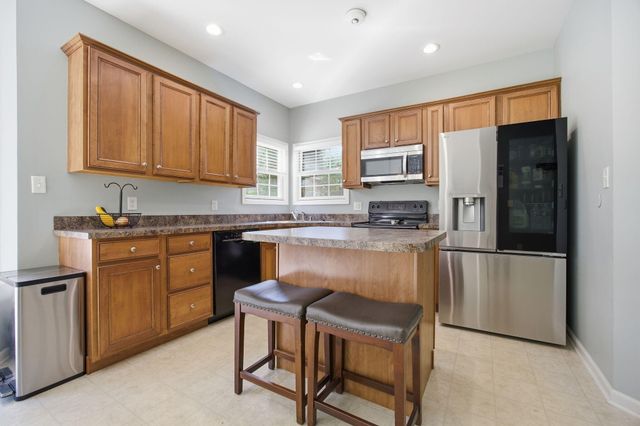 100 Summit Drive, Georgetown, KY 40324