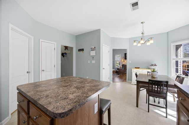 100 Summit Drive, Georgetown, KY 40324
