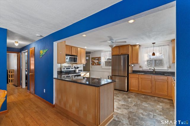 81 Floeting Road, Ashford, CT 06278