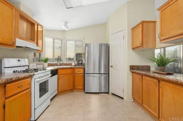 1600 E Vista Way 21, Vista, CA 92084