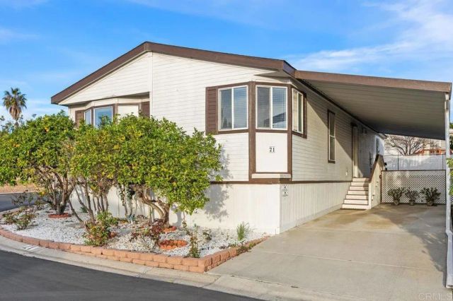 1600 E Vista Way 21, Vista, CA 92084