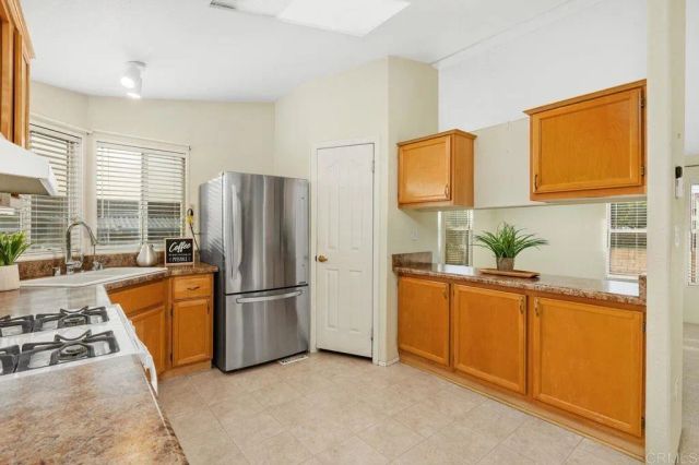 1600 E Vista Way 21, Vista, CA 92084