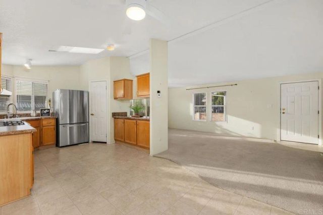 1600 E Vista Way 21, Vista, CA 92084