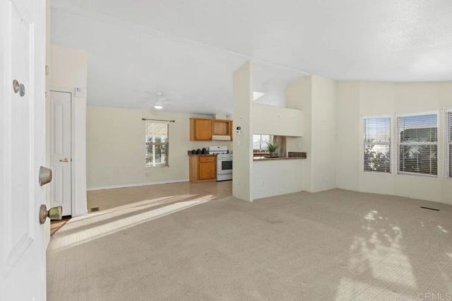 1600 E Vista Way 21, Vista, CA 92084