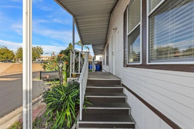 1600 E Vista Way 21, Vista, CA 92084