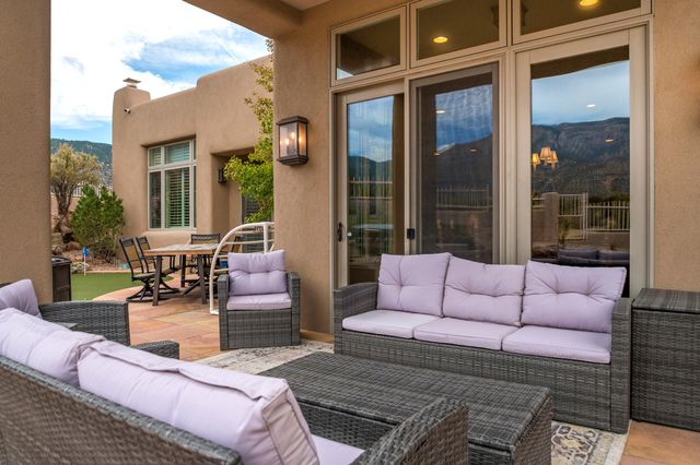 13709 Quaking Aspen Place NE, Albuquerque, NM 87111