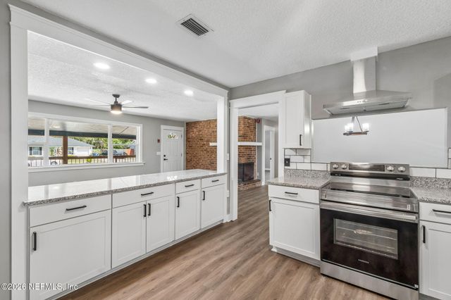 350 N 6TH Street, Macclenny, FL 32063