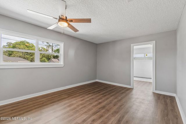 350 N 6TH Street, Macclenny, FL 32063