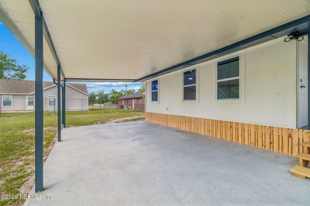 350 N 6TH Street, Macclenny, FL 32063