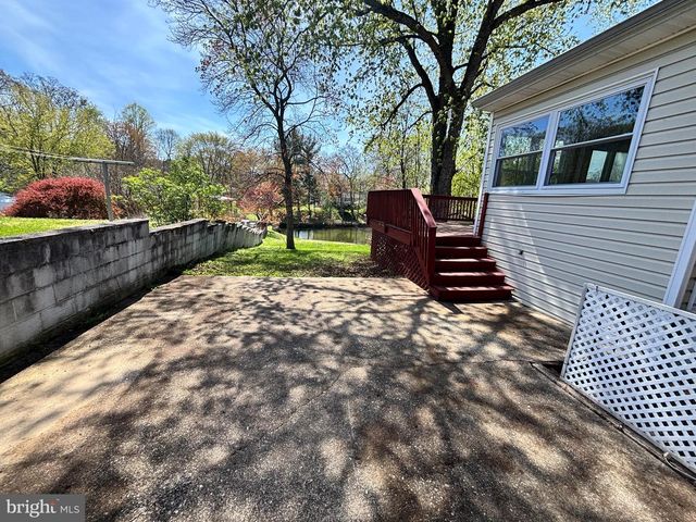 7686 BRIAR LN, Pasadena, MD 21122