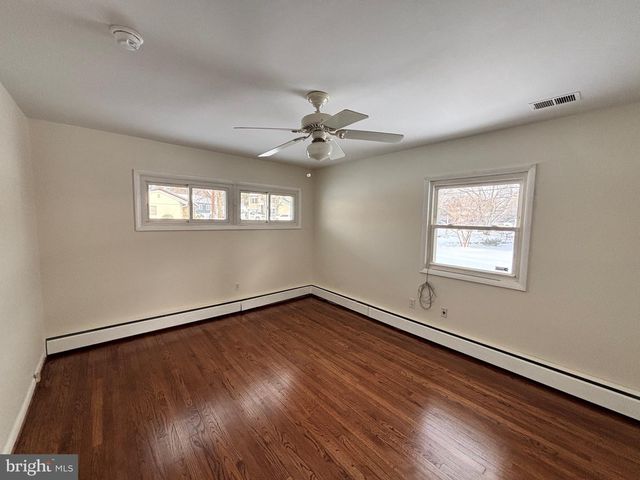 7686 BRIAR LN, Pasadena, MD 21122