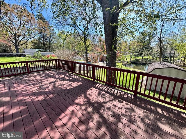 7686 BRIAR LN, Pasadena, MD 21122