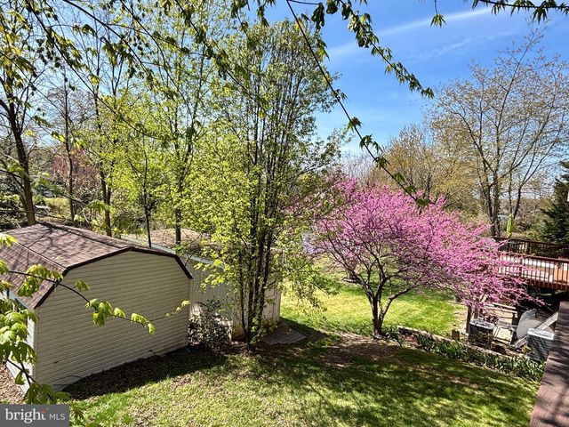 7686 BRIAR LN, Pasadena, MD 21122
