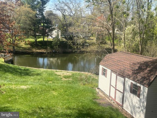 7686 BRIAR LN, Pasadena, MD 21122