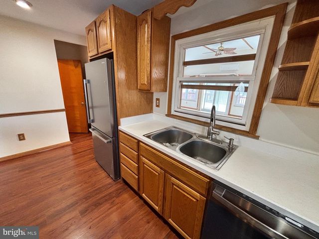 7686 BRIAR LN, Pasadena, MD 21122
