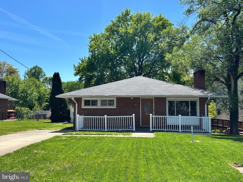 7686 BRIAR LN, Pasadena, MD 21122