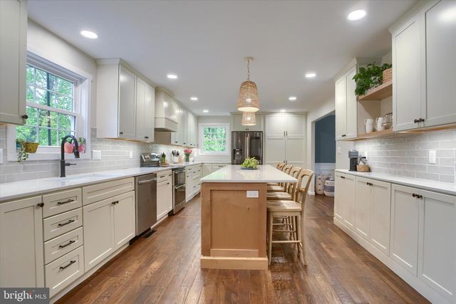 6319 VALLEYBROOK DR, Mechanicsburg, PA 17050