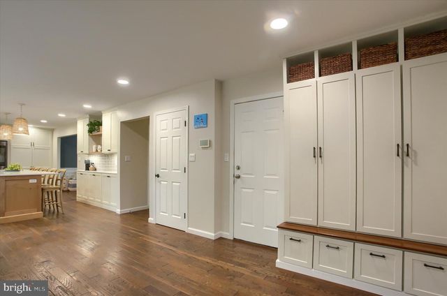 6319 VALLEYBROOK DR, Mechanicsburg, PA 17050