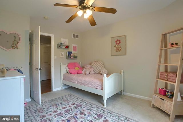 6319 VALLEYBROOK DR, Mechanicsburg, PA 17050