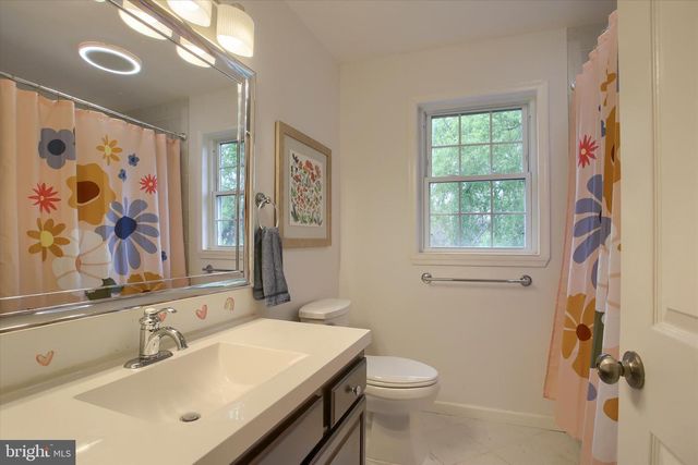 6319 VALLEYBROOK DR, Mechanicsburg, PA 17050
