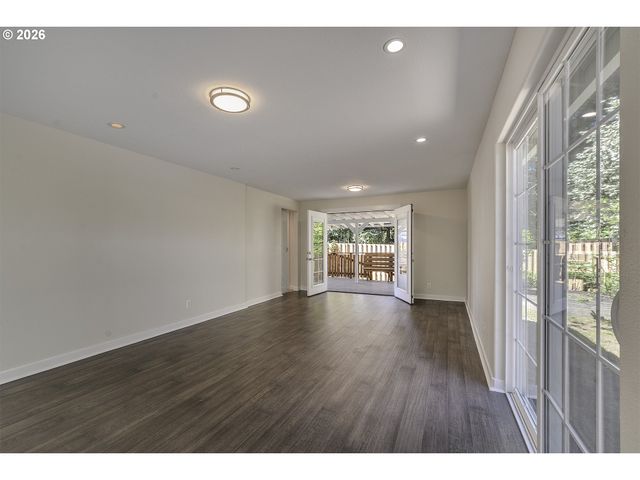 67 Sw 212TH Ave, Beaverton, OR 97006