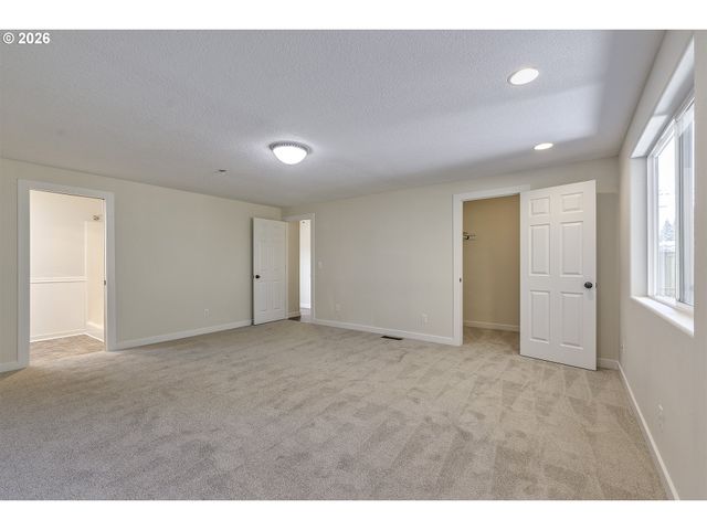 67 Sw 212TH Ave, Beaverton, OR 97006