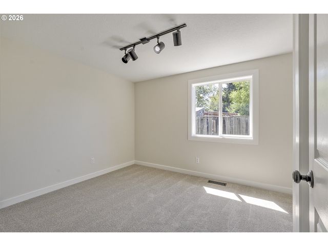 67 Sw 212TH Ave, Beaverton, OR 97006
