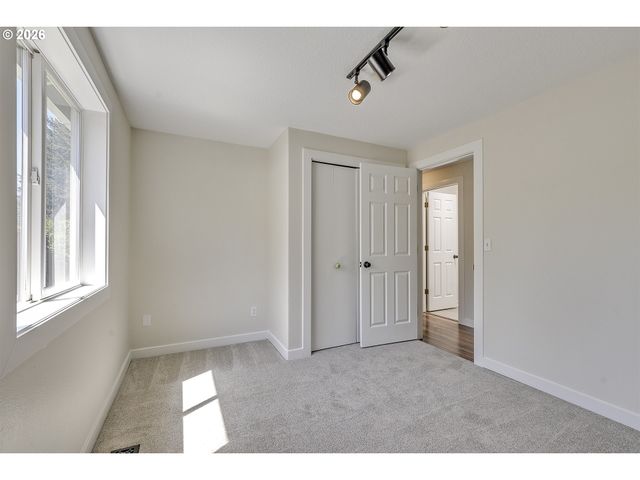 67 Sw 212TH Ave, Beaverton, OR 97006
