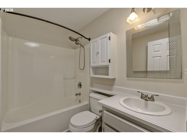 67 Sw 212TH Ave, Beaverton, OR 97006