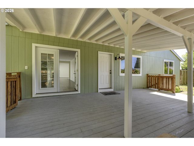 67 Sw 212TH Ave, Beaverton, OR 97006