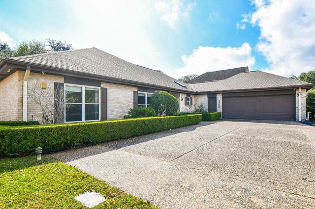 1750 N Country Club Boulevard, Sugar Land, TX 77478