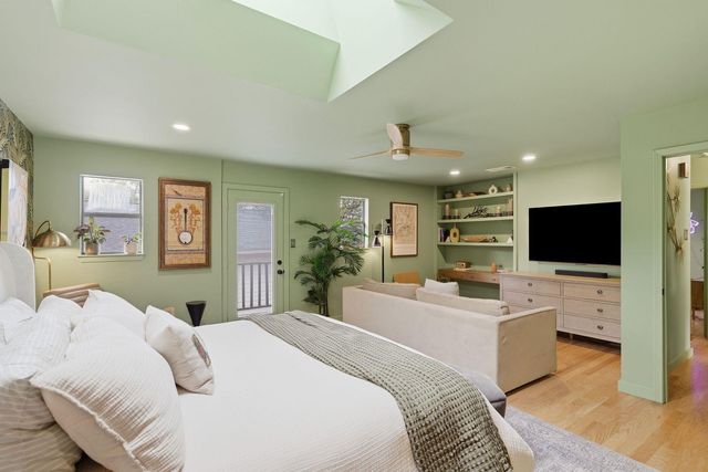 1106 Mission RDG B, Austin, TX 78704