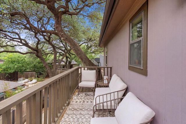 1106 Mission RDG B, Austin, TX 78704