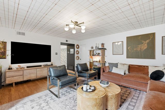 1106 Mission RDG B, Austin, TX 78704