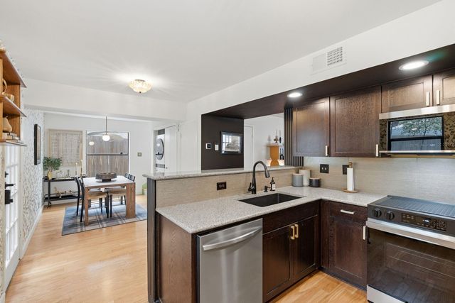 1106 Mission RDG B, Austin, TX 78704