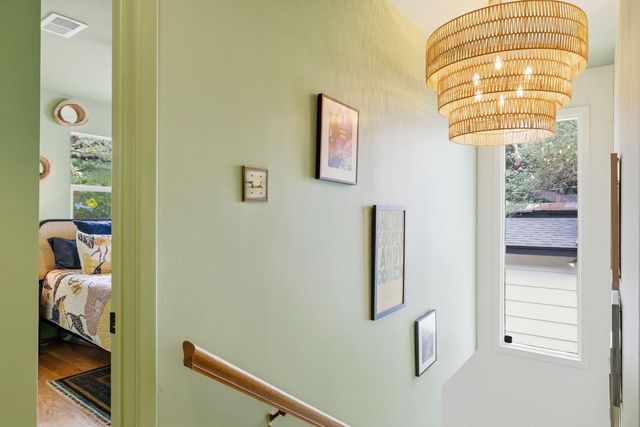 1106 Mission RDG B, Austin, TX 78704