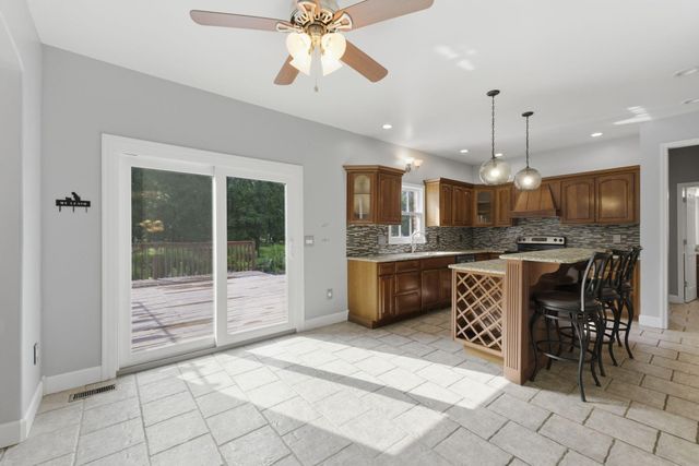 4190 N Castle Oaks Boulevard, Strafford, MO 65757