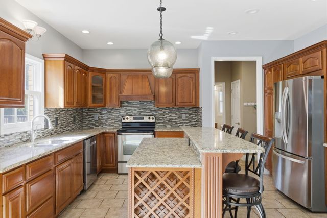 4190 N Castle Oaks Boulevard, Strafford, MO 65757