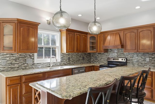 4190 N Castle Oaks Boulevard, Strafford, MO 65757