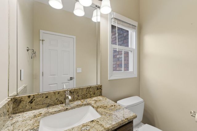 4190 N Castle Oaks Boulevard, Strafford, MO 65757