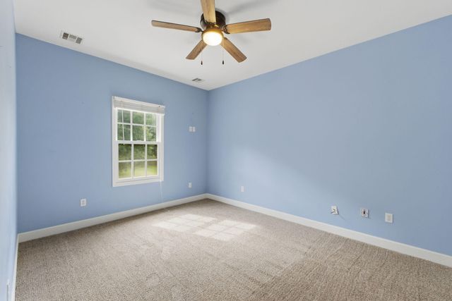 4190 N Castle Oaks Boulevard, Strafford, MO 65757