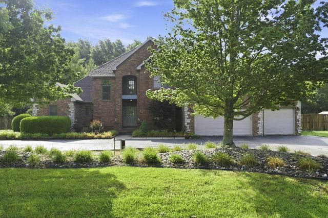4190 N Castle Oaks Boulevard, Strafford, MO 65757