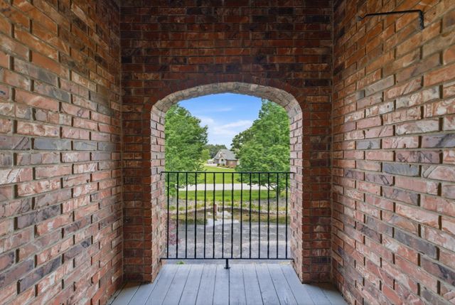 4190 N Castle Oaks Boulevard, Strafford, MO 65757