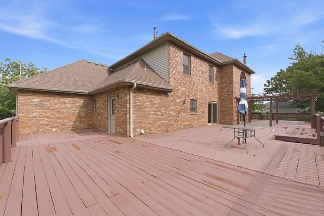 4190 N Castle Oaks Boulevard, Strafford, MO 65757