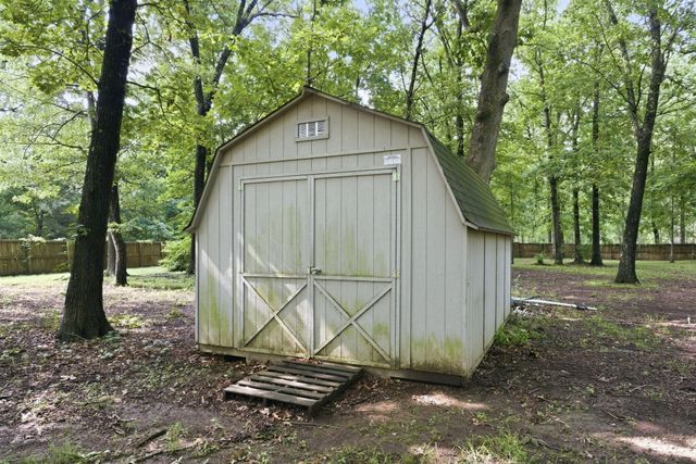 4190 N Castle Oaks Boulevard, Strafford, MO 65757