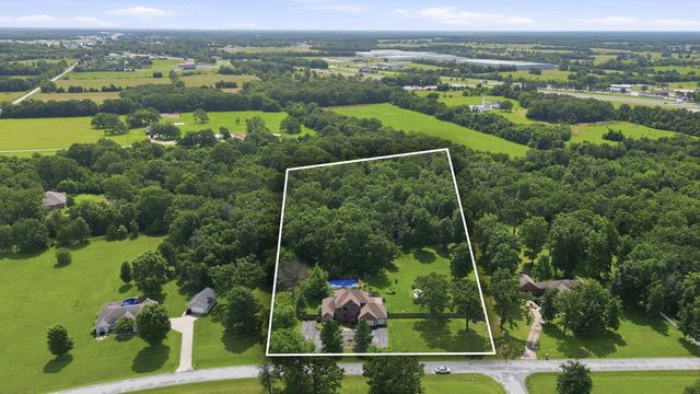 4190 N Castle Oaks Boulevard, Strafford, MO 65757